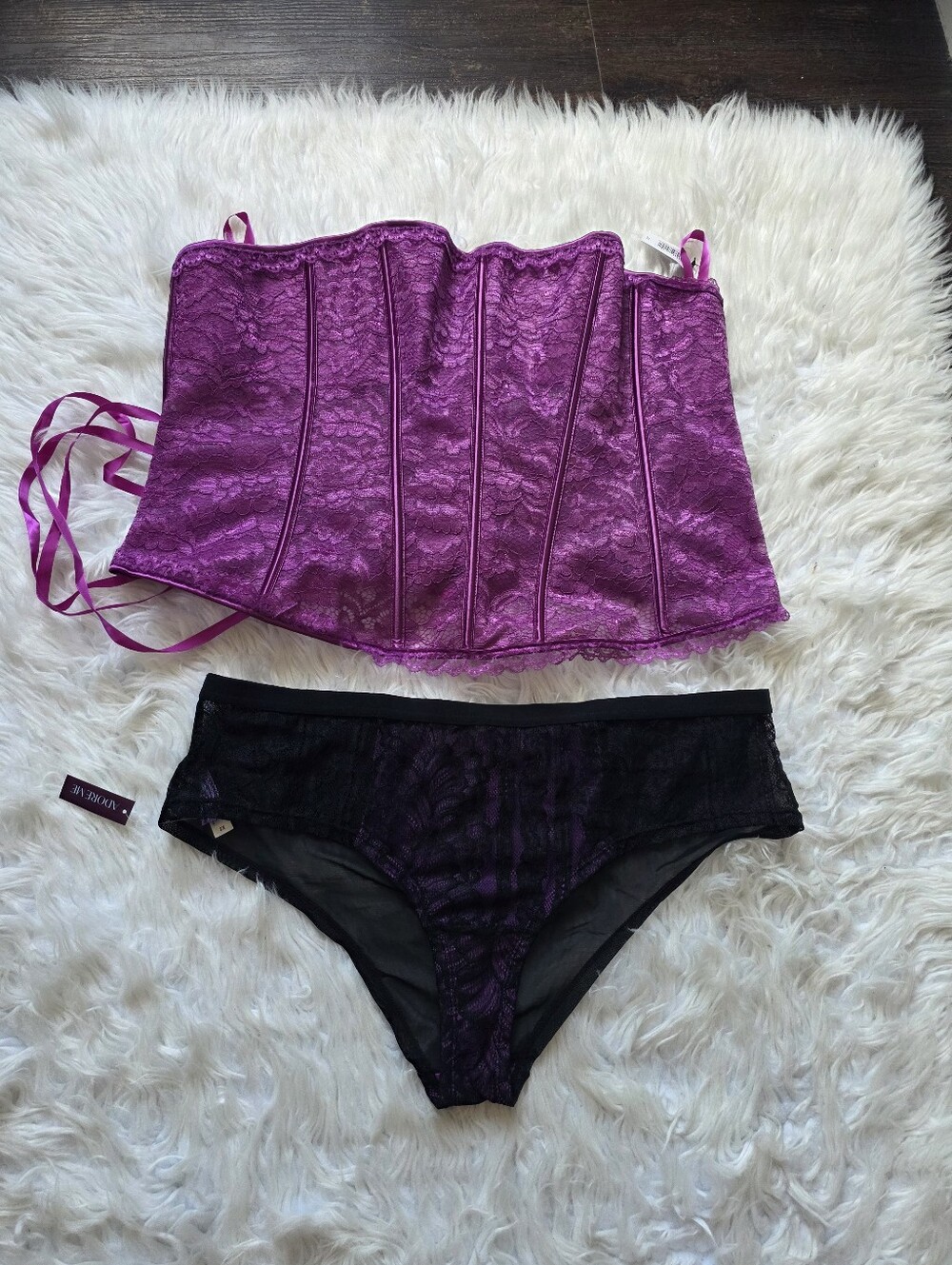 Women’s Lace Corset Set in Purple (Brand: )